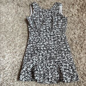 Banana Republic Black and White Sleeveless Dress